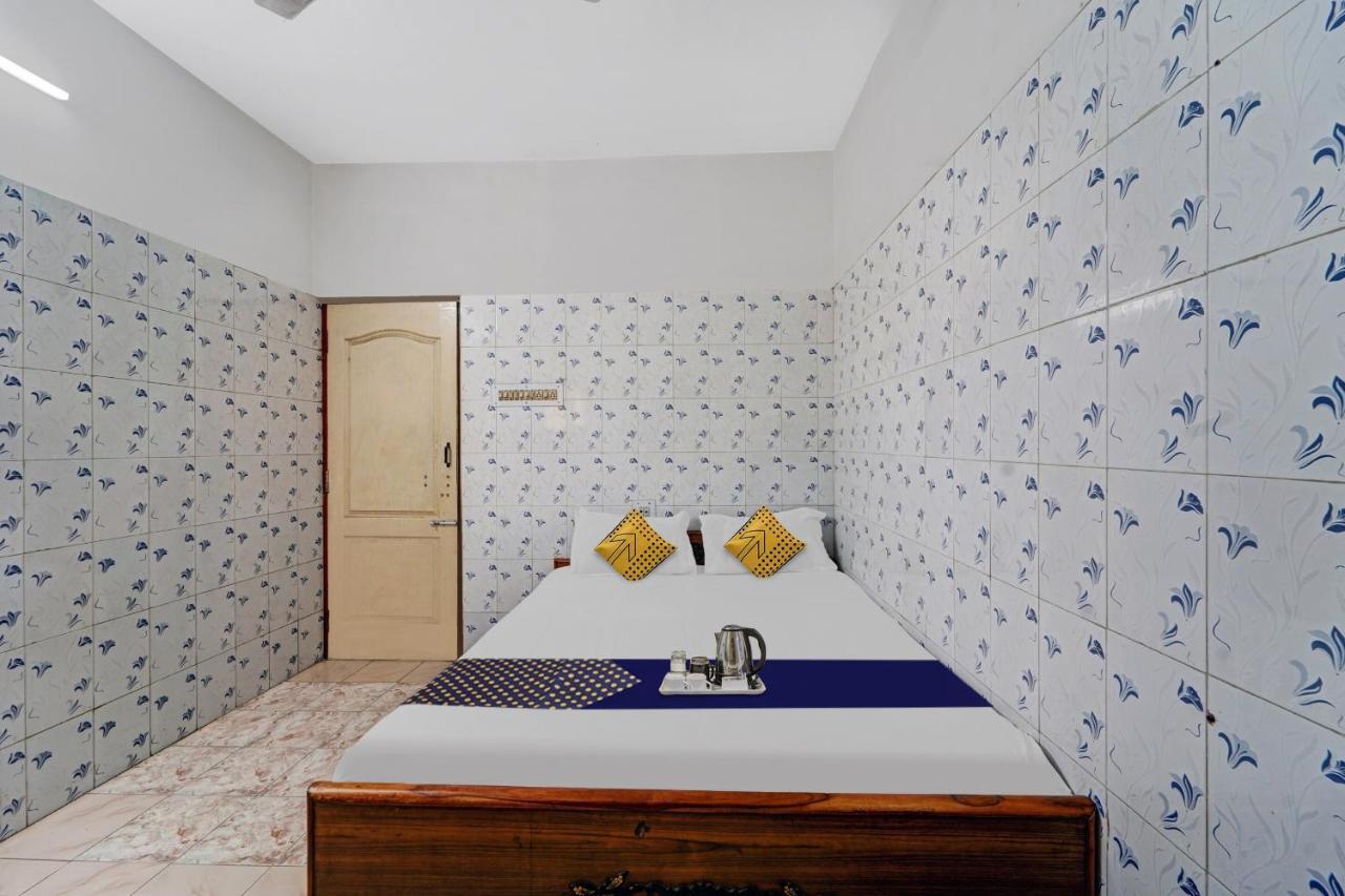 Spot On New Golden Star Guest House Near Thirumangalam Metro Station Chennai Exterior foto